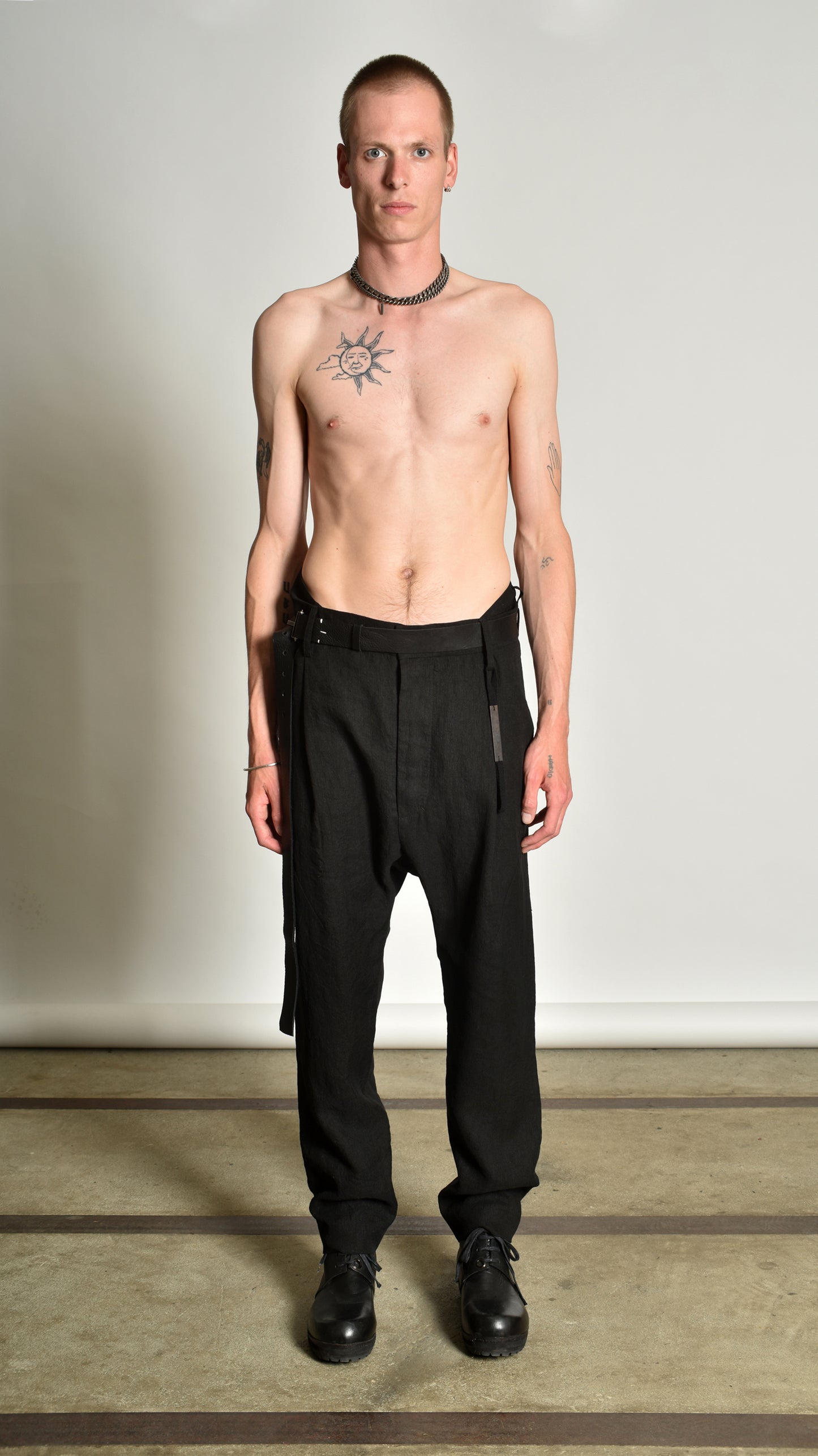 Twistwaist Pleated Decoup Pants (last one size 50)