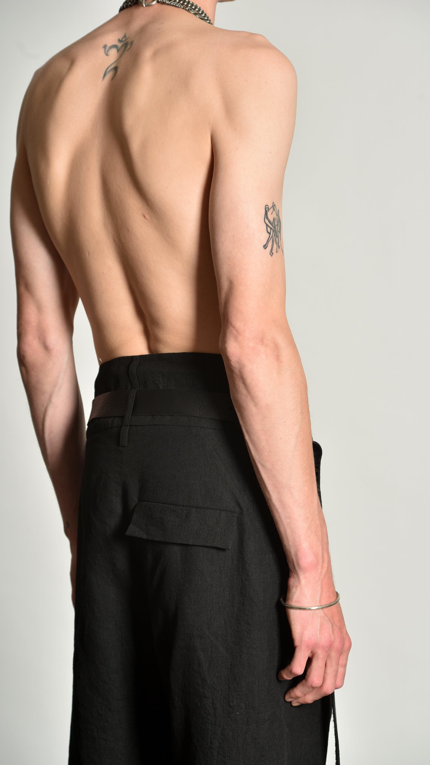 Twistwaist Pleated Decoup Pants (last one size 50)