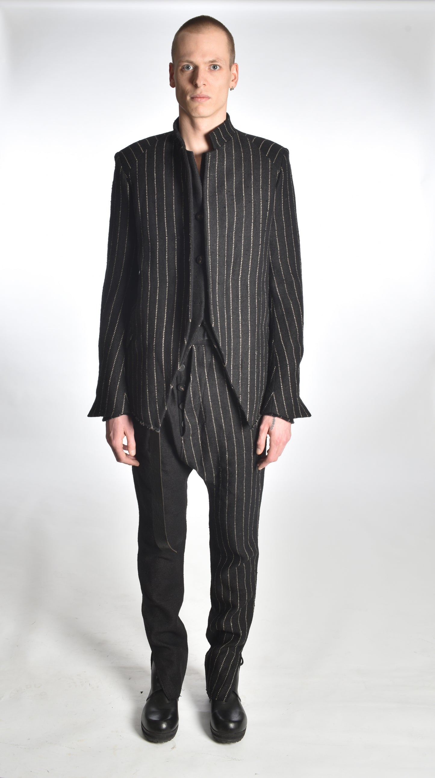 JA81 - Vested Suitjacket