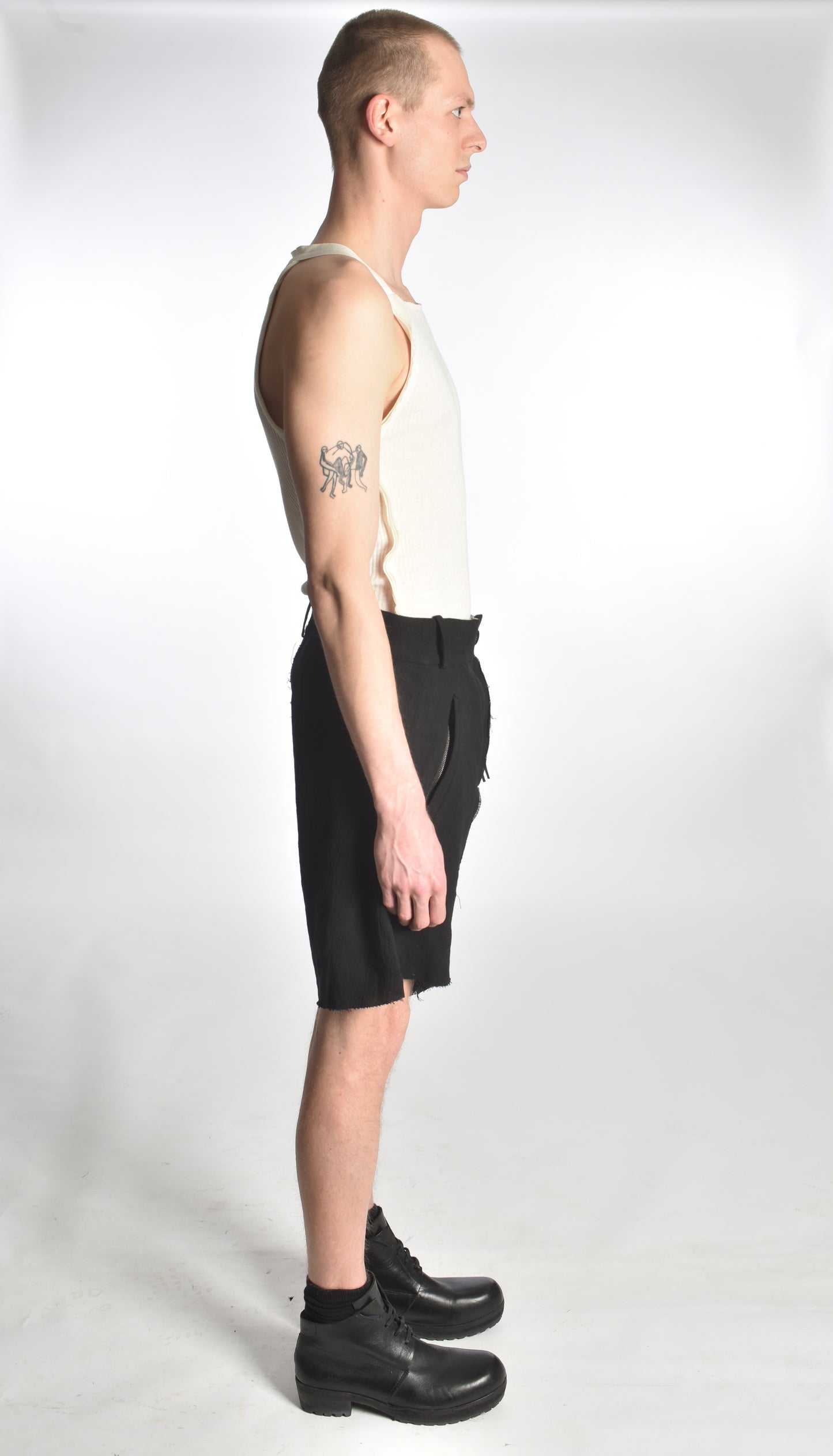 TR52 - Twisted Decoup Shorts
