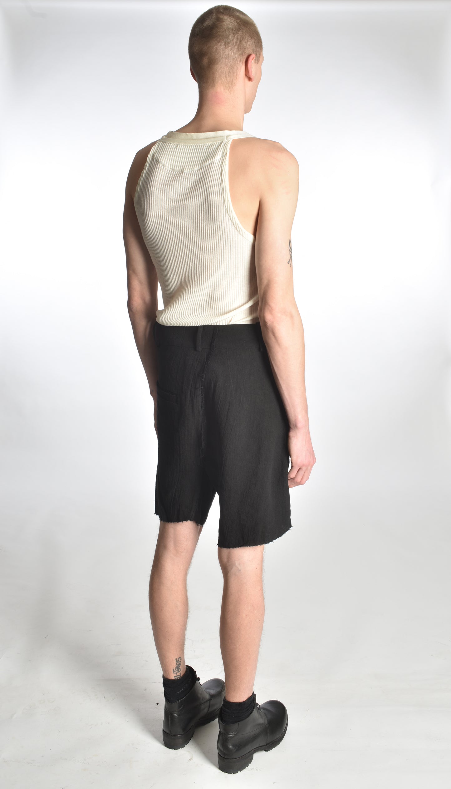 TR52 - Twisted Decoup Shorts